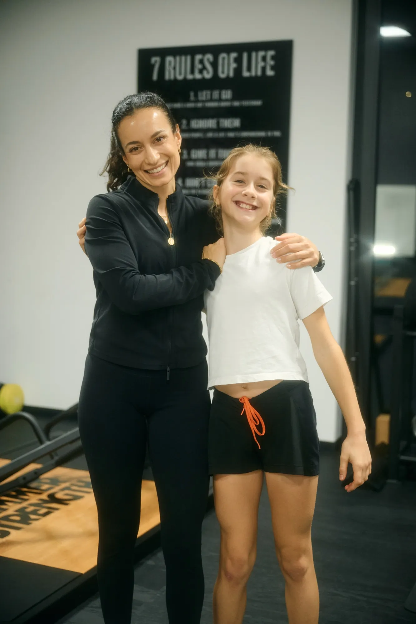 Tina mit einer Klientin im GymMed